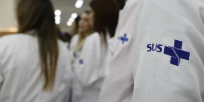 Ministério prorroga contratos de 676 especialistas do Mais Médicos até 2027