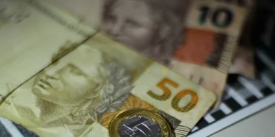 Atividade econômica desacelera: IBC-Br registra queda de 0,2% em julho