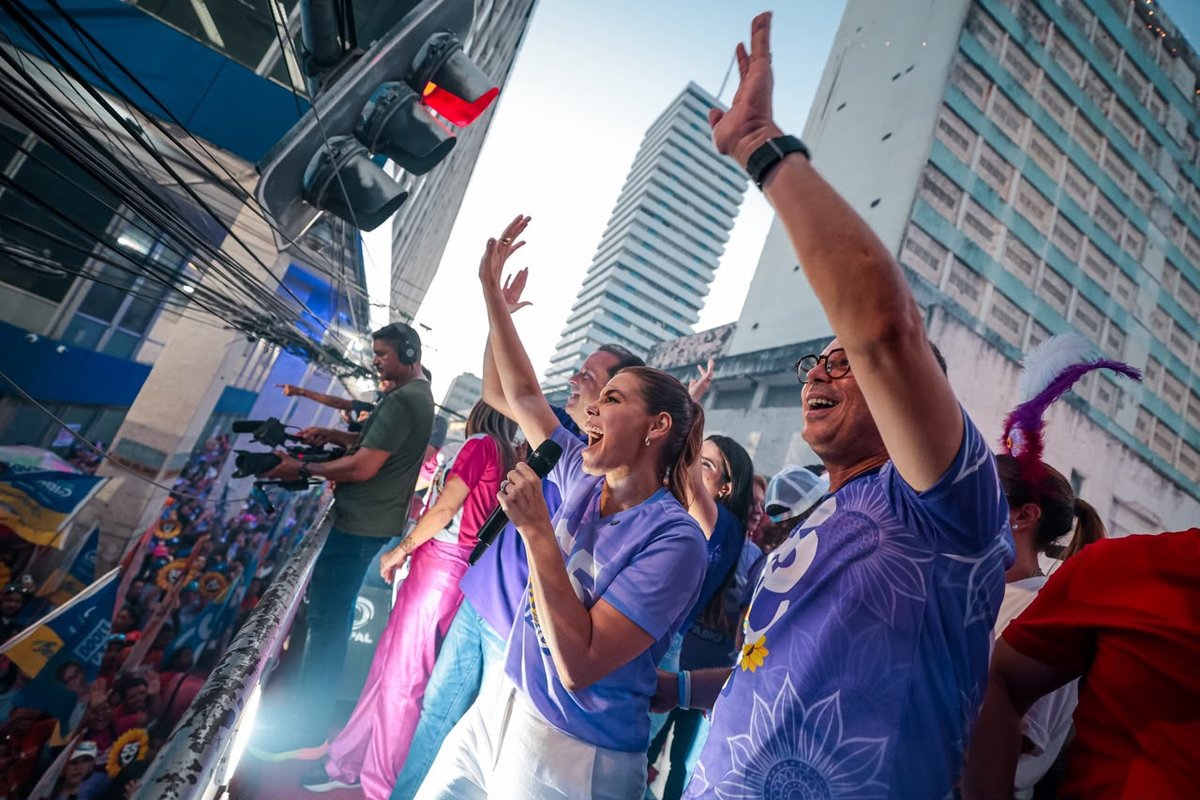 Caminhada Elas com Fábio reúne mulheres no Centro de Aracaju