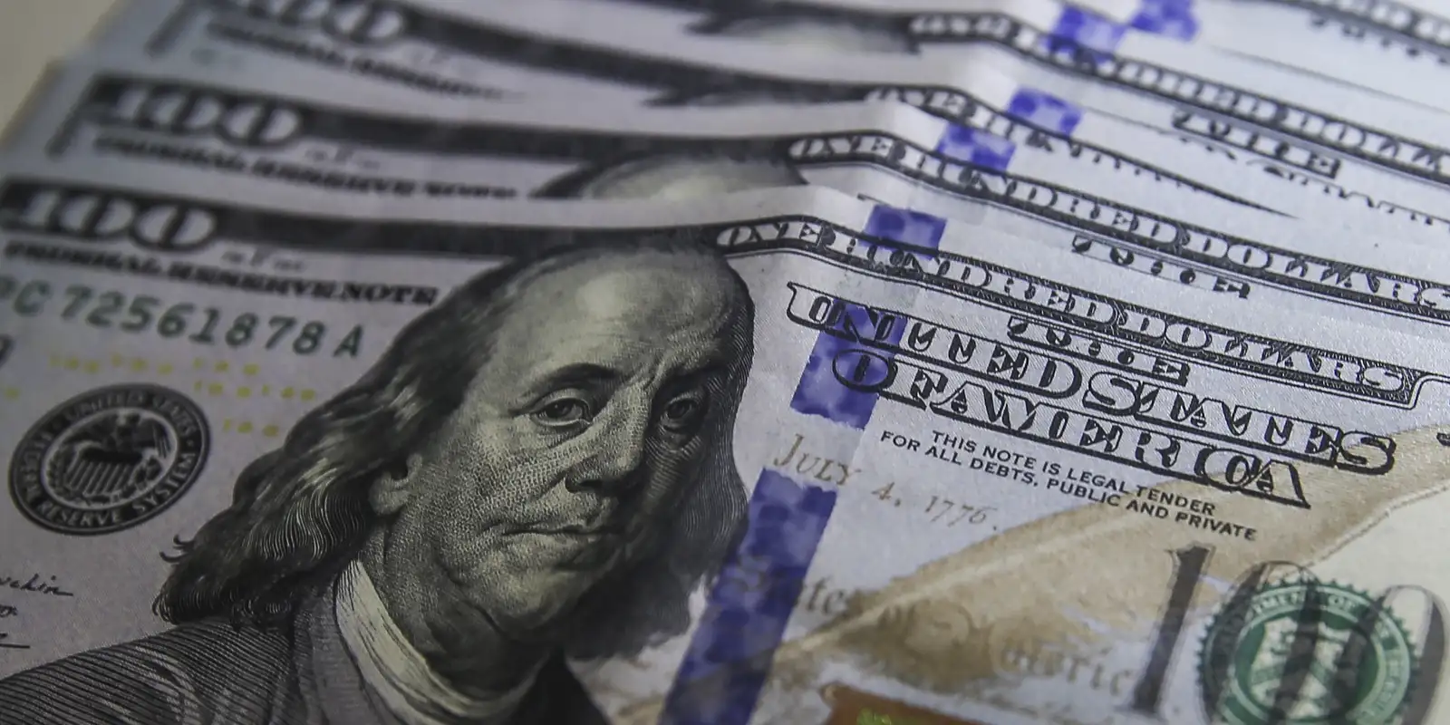 Dólar cai a R$ 5,174 e fecha setembro com leve recuo