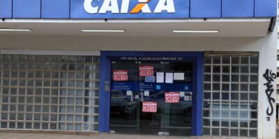 Empregados da Caixa mantêm greve após rejeição em mais de 90% das bases