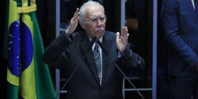 Hospital UDI confirma internação de José Sarney, 96, por pneumonia