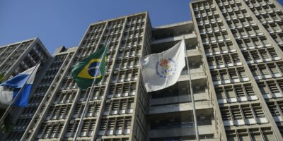 Justiça eleva indenização a R$35 mil para alunas da Uerj por racismo