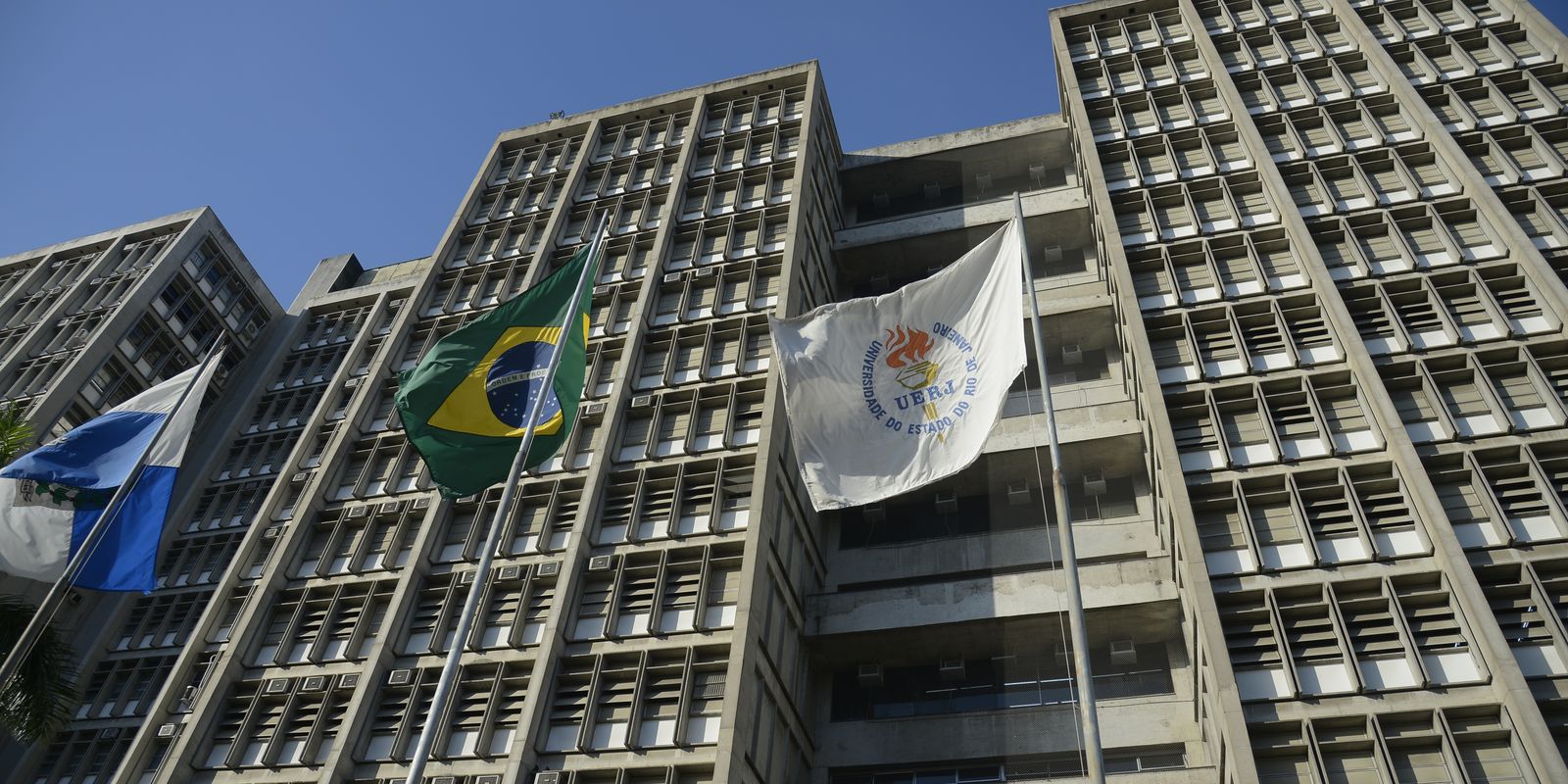 Justiça eleva indenização a R$35 mil para alunas da Uerj por racismo