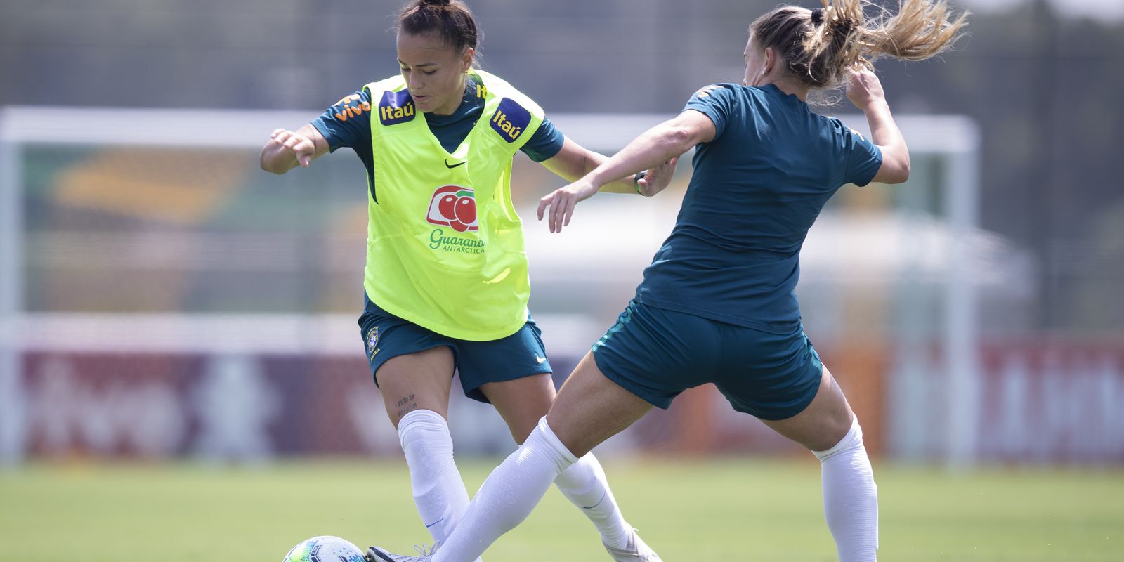 Lula sanciona lei que cria diretrizes permanentes para futebol feminino