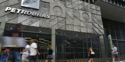 Petrobras firma contrato de 22 anos para importar GNL dos EUA