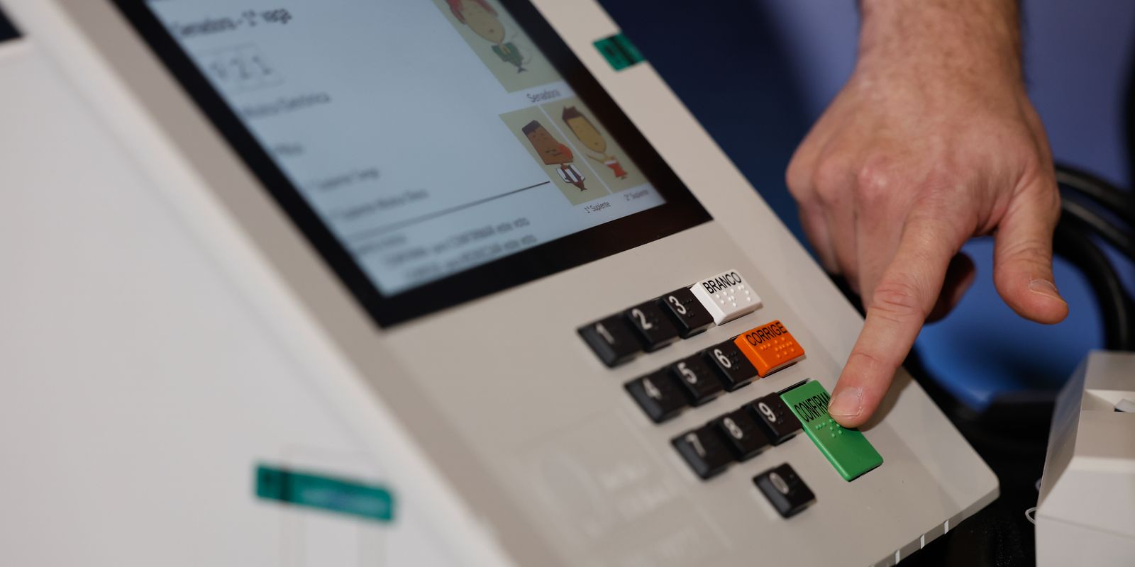 Saiba como votar em 04/10: cargos, números e ordem na urna