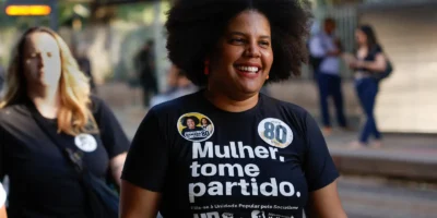 Samara Martins quer dobrar salário mínimo para R$3.242 e implantar 4x3