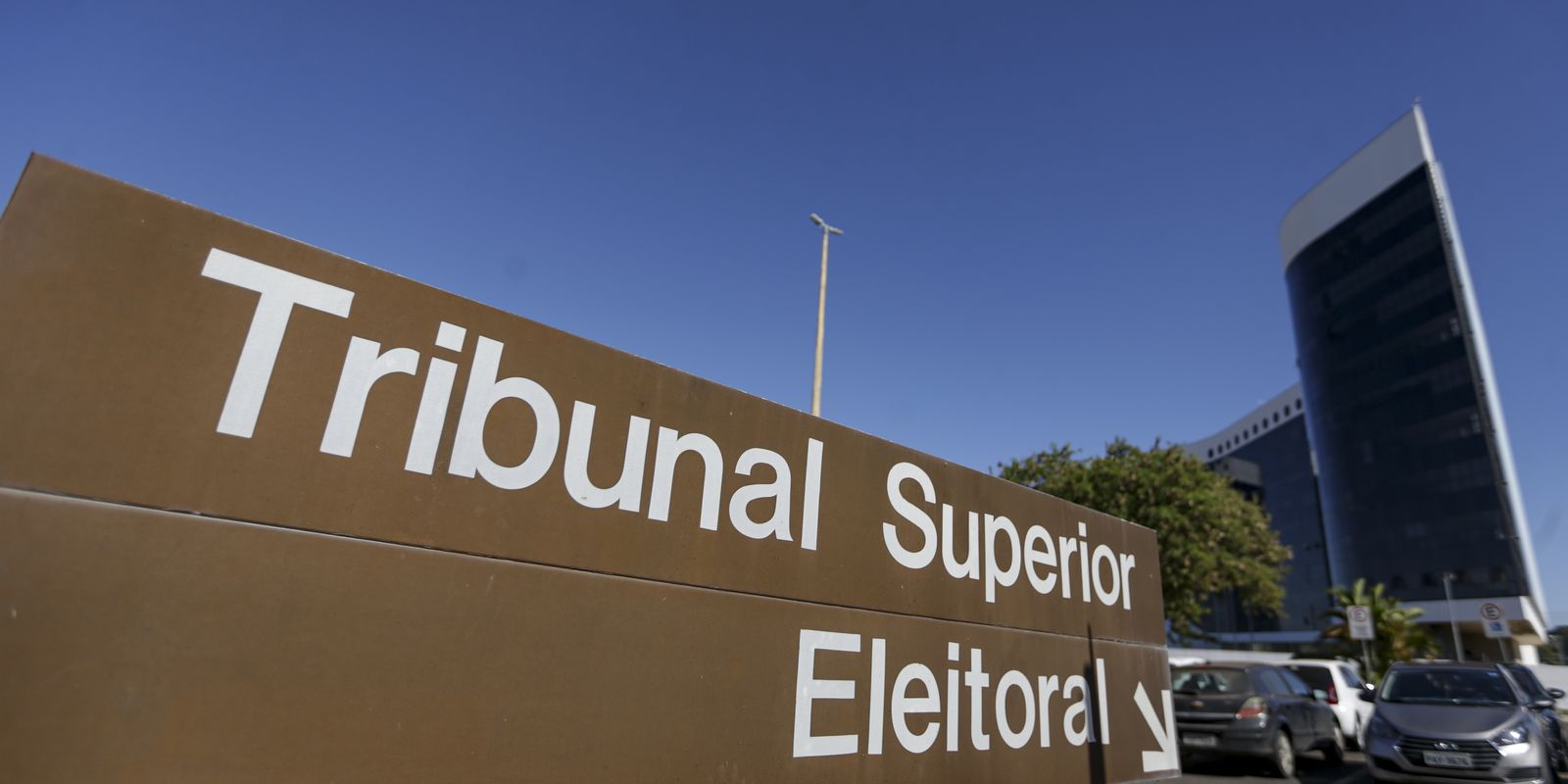 TSE apresenta ChatVote: assistente de IA que orienta eleitores para 2026