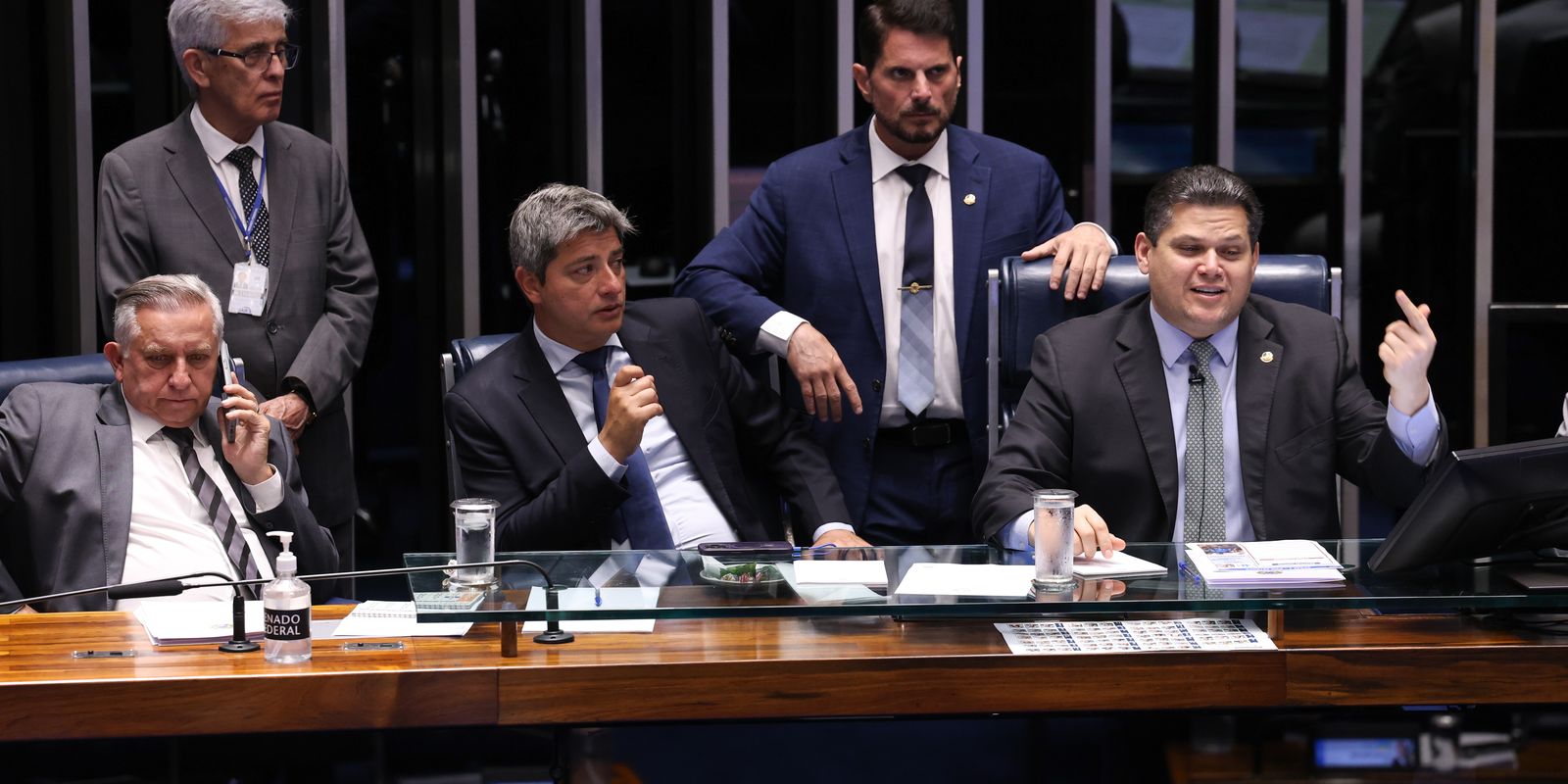 Alcolumbre adia votação da PEC da Segurança Pública