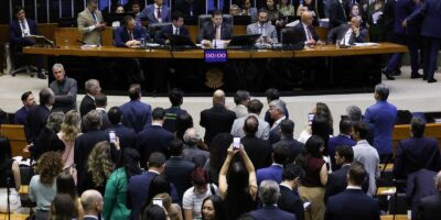 Alcolumbre marca votação da PEC que acaba com escala 6x1 para quarta (14)