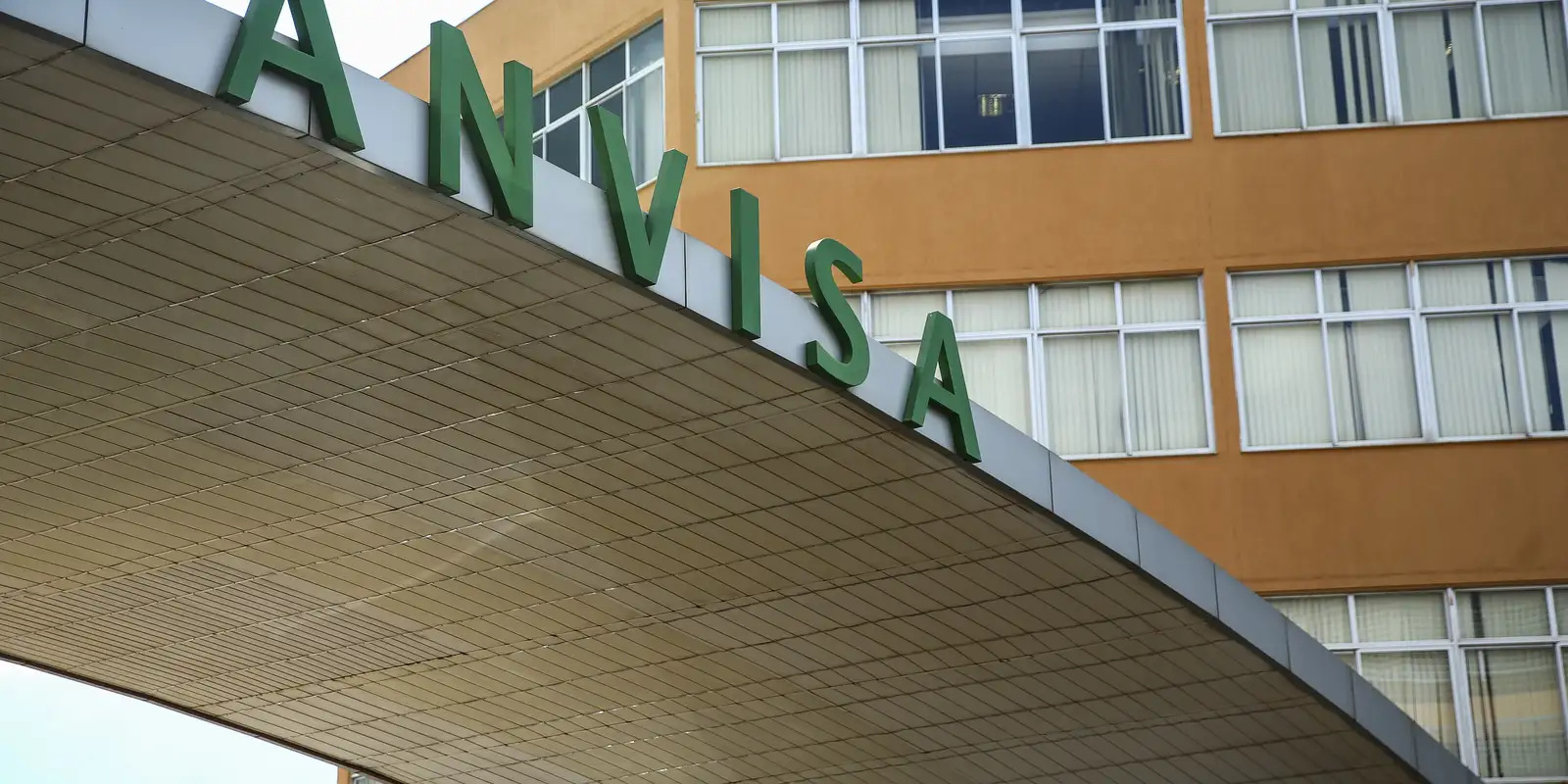 Anvisa veta anúncios dos suplementos Glifit e Glicofit na internet
