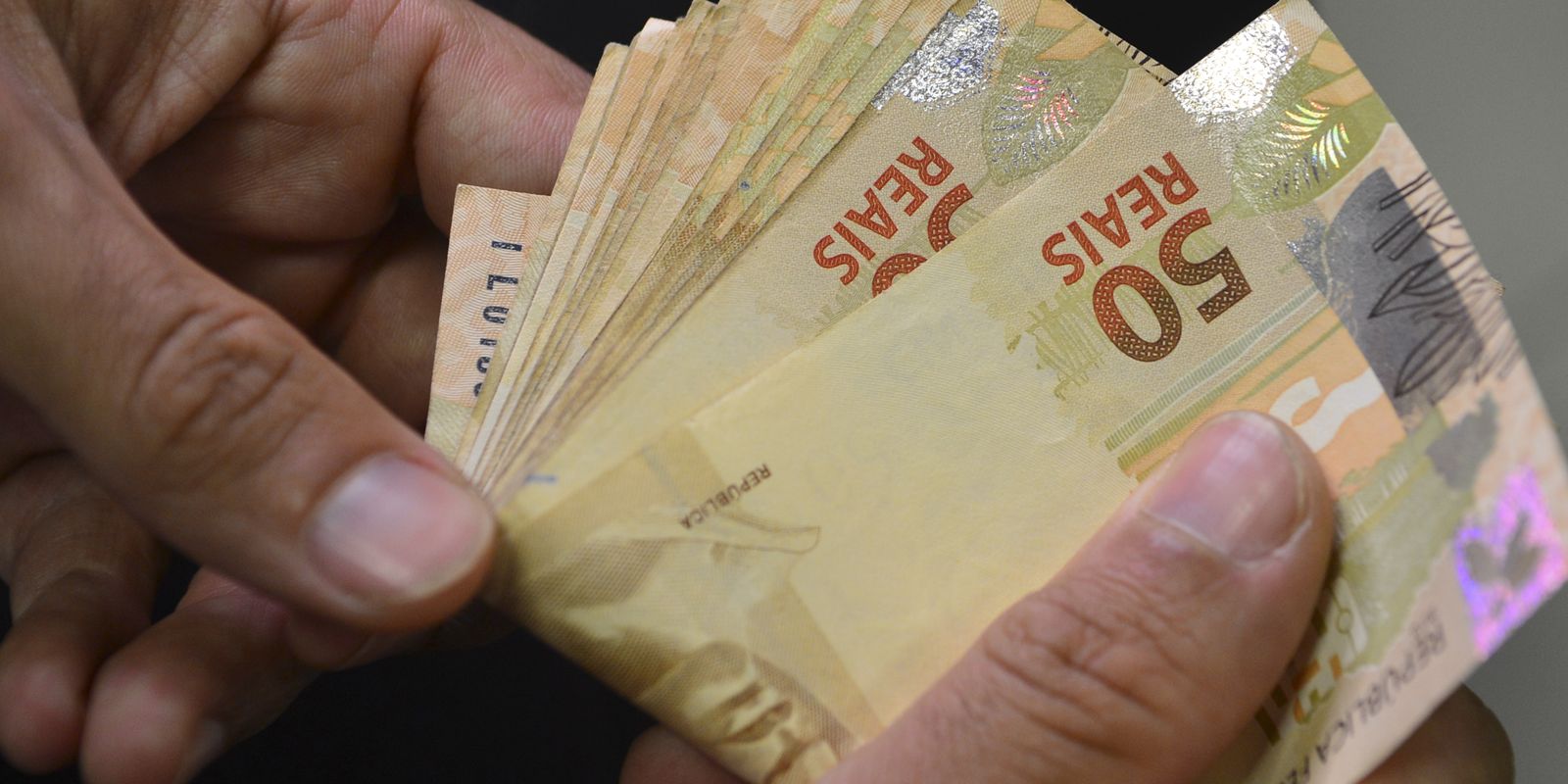 BC corta ofertas agressivas após superendividamento atingir 20,3 milhões