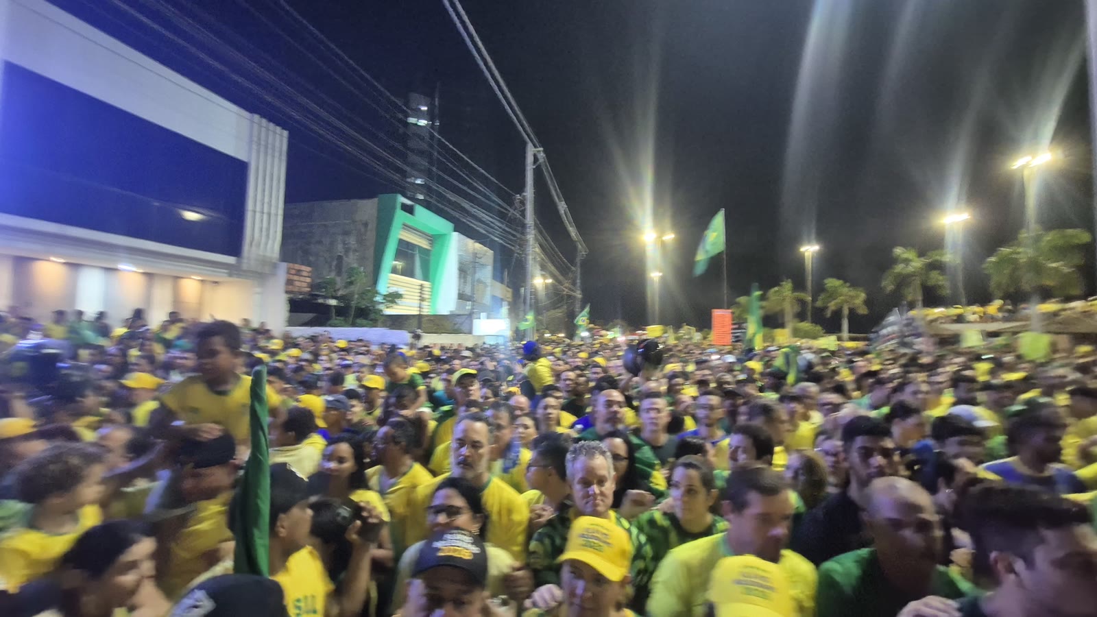 Trio elétrico do Bloquinho do 22 em Aracaju