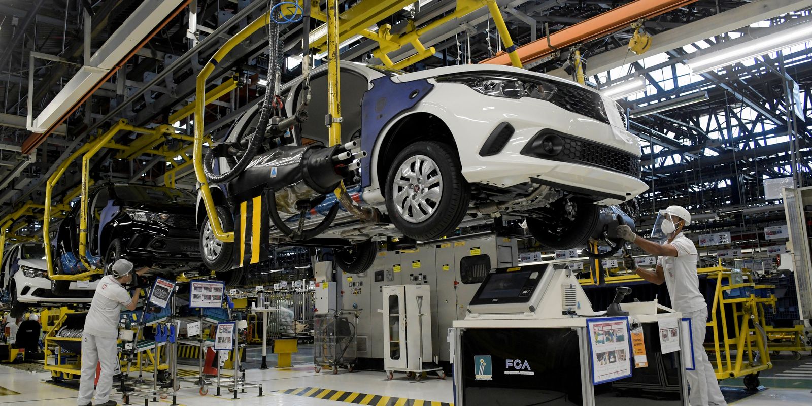 CNI corta previsão do PIB 2026 para 1,6%; indústria e serviços caem