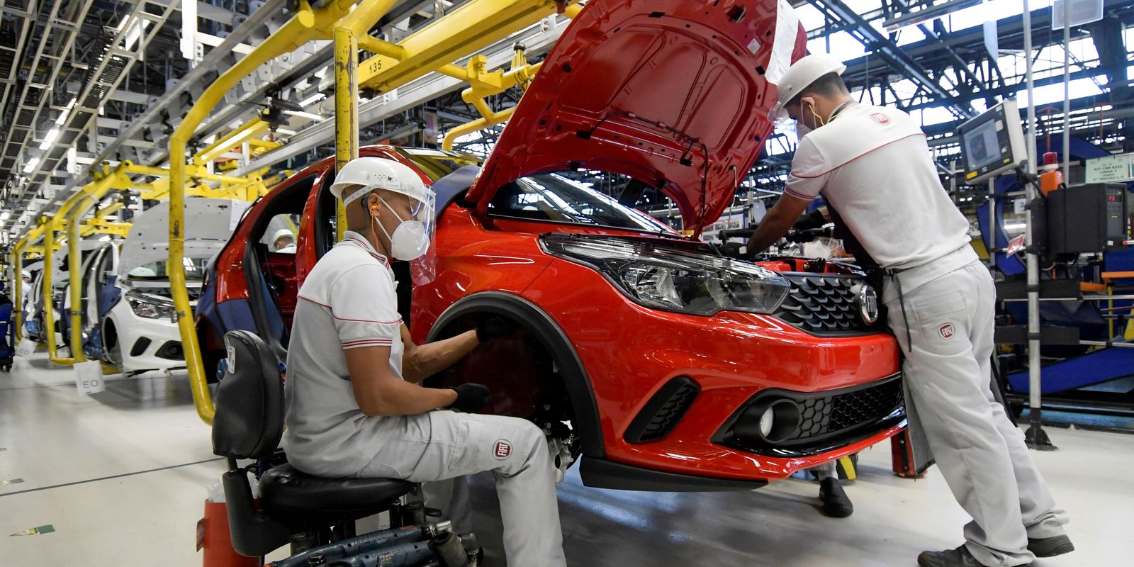 Desemprego recua a 5,2% no 3º tri, menor nível desde 2012