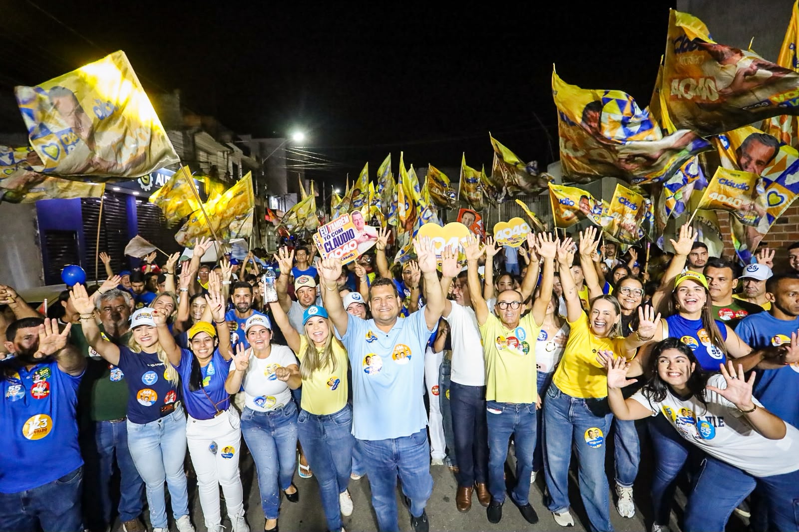 Apoiadores acompanharam a campanha de Cláudio Mitidieri