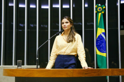 A deputada federal Yandra Moura na tribuna da Câmara