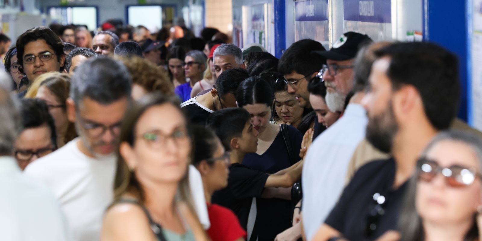 Eleitores podem usar bandeiras e camisetas no 2º turno; atos coletivos proibidos