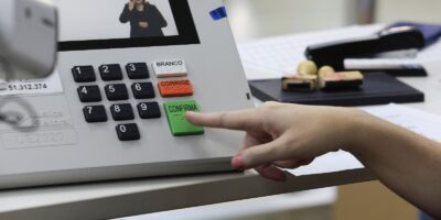 Faltou no 1º turno? Vote no 2º turno e regularize seu título