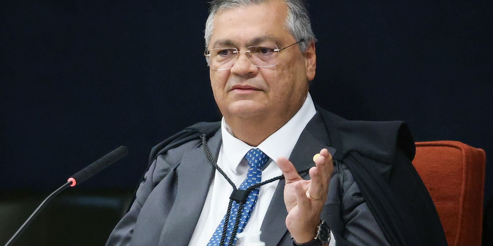 Flávio Dino encerra no STF ação de Tabet sobre post de Nossa Senhora
