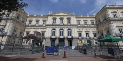Governo libera R$ 10 milhões para restaurar Museu Nacional atingido por incêndio