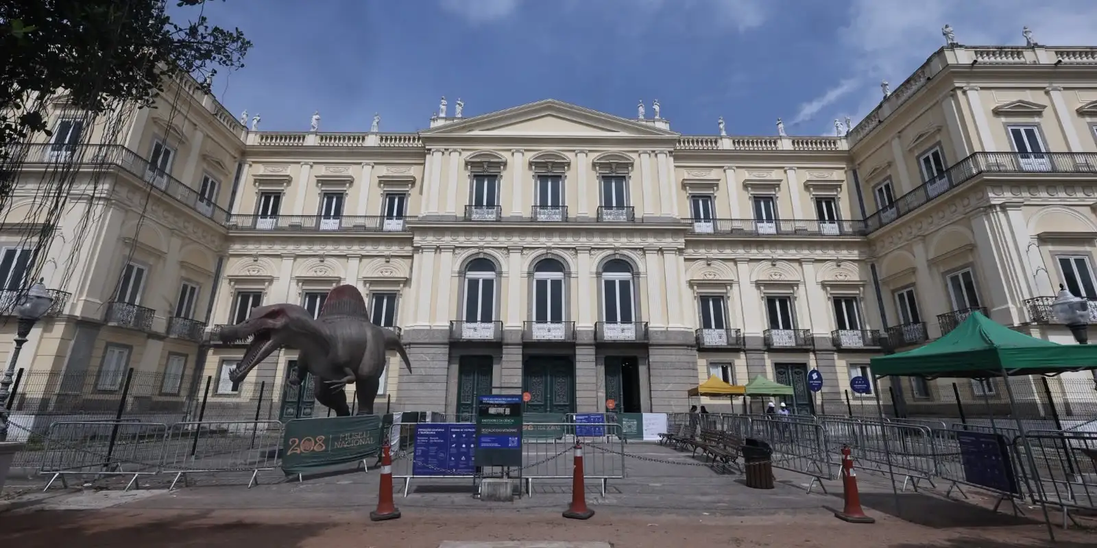 Governo libera R$ 10 milhões para restaurar Museu Nacional atingido por incêndio