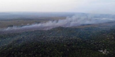Governo mobiliza brigadistas e aeronaves para combater incêndios no Chapadão