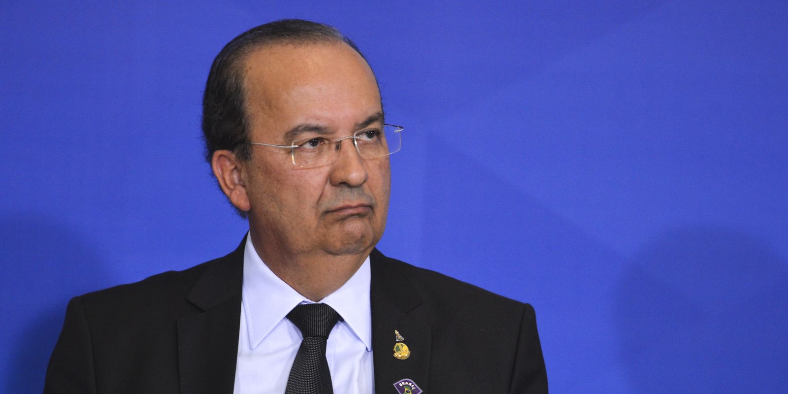 Jorginho Mello é reeleito governador de SC no 1º turno