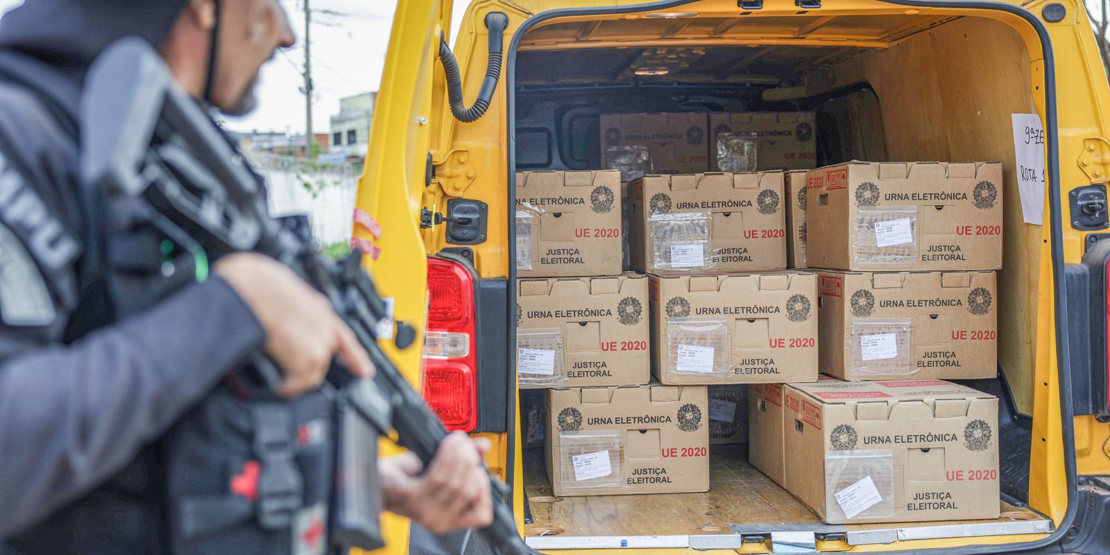 Justiça Eleitoral conclui preparação de urnas a 48h do 1º turno