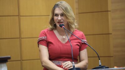 Linda alerta sobre mudança de locais de votação e falta de ar em escola