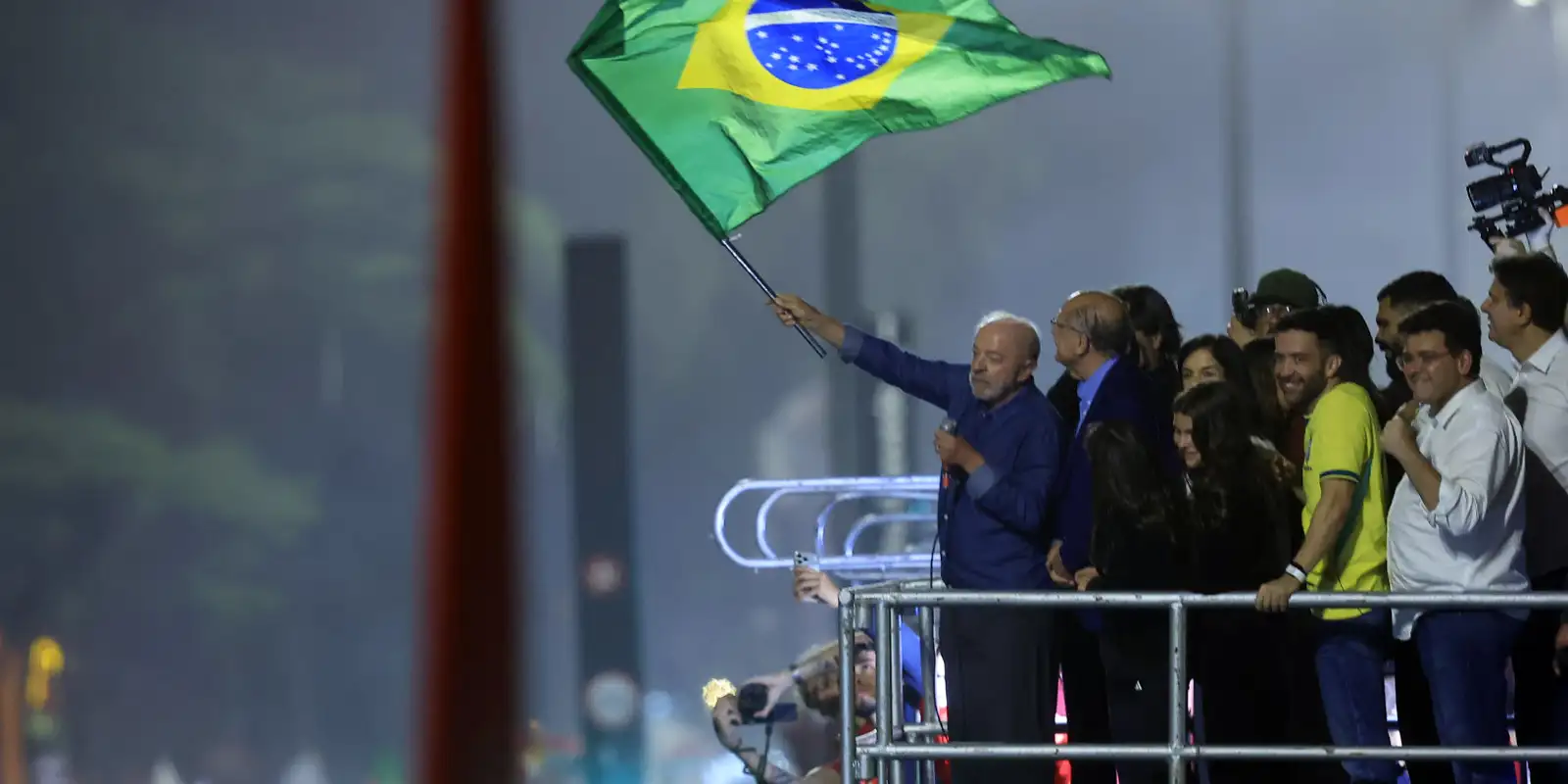 Lula convoca público a cantar Hino da Independência na Paulista