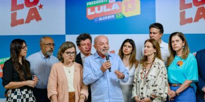 Lula diz que Senado pode votar fim da escala 6x1 e defende investimento público