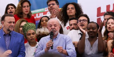 Lula exige que Flávio Bolsonaro apoie fim da escala 6x1