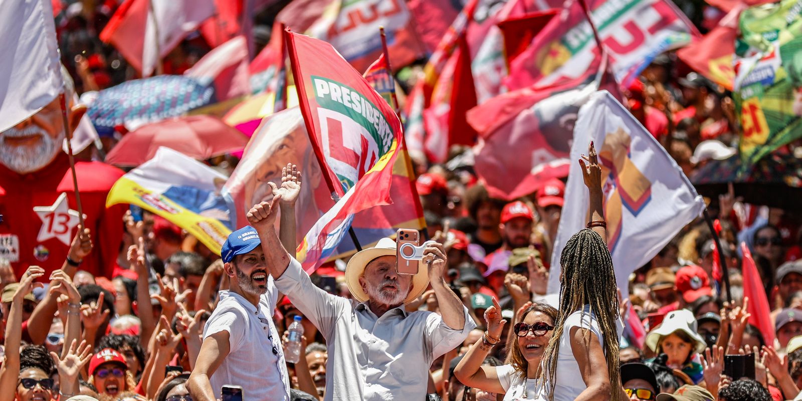 Lula propõe fim do 6x1 e rejeita influência do Banco Master