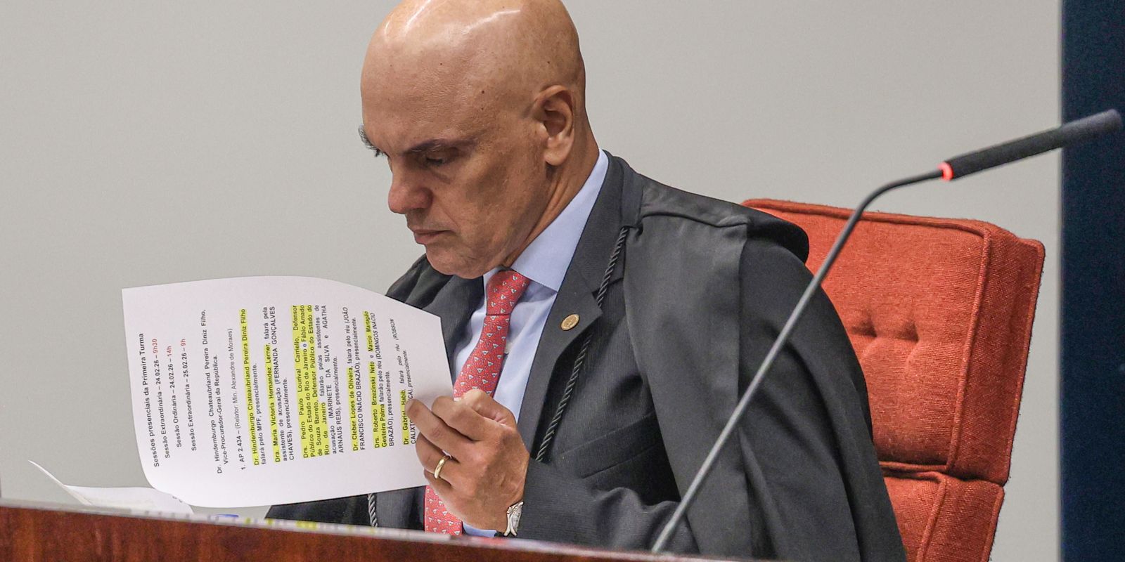 Moraes multa advogado em R$5 mil por tentar enganar IA com comandos ocultos