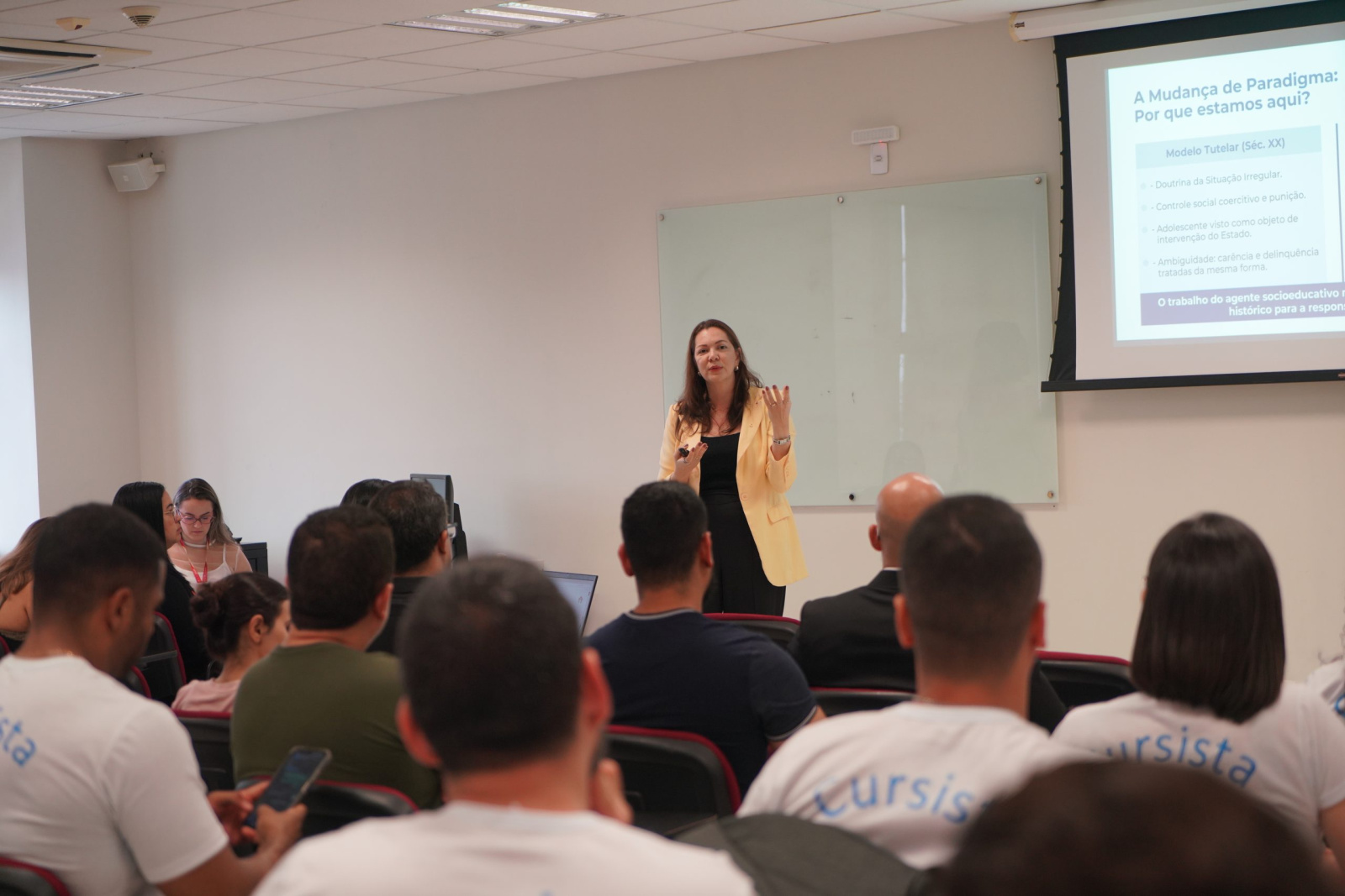 MPSE capacita agentes socioeducativos da Casem para fortalecer atendimento