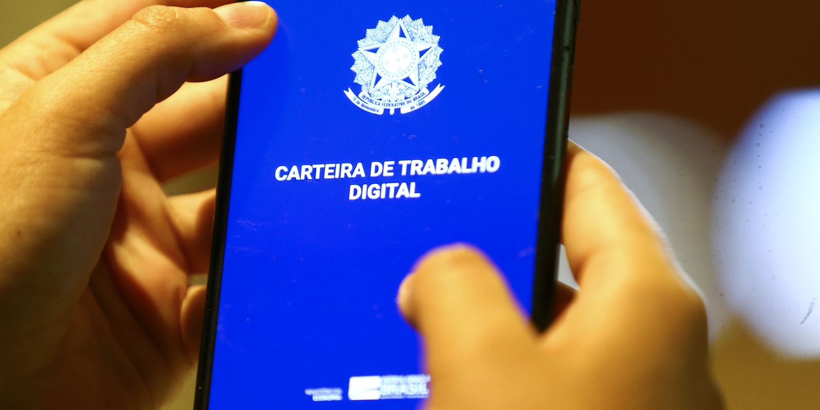 MTE envia orientações por mensagem para denunciar assédio eleitoral
