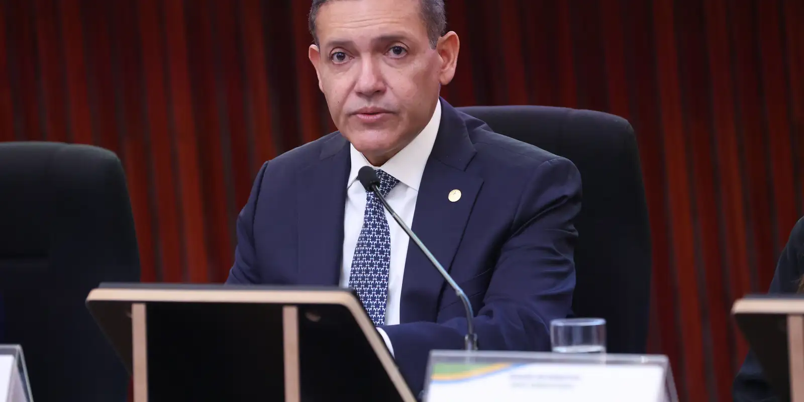 Nunes Marques ordena remoção de 20 posts anti-Lula das redes