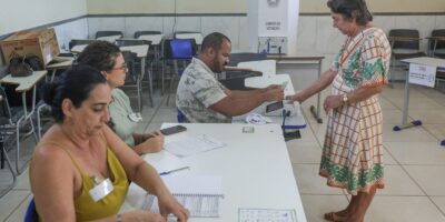 OEA acompanha denúncias de falta de ônibus em votação