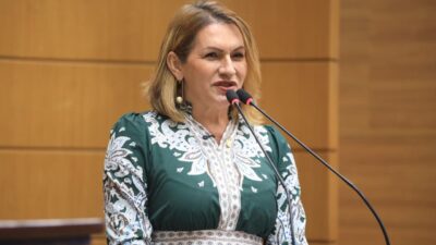 Professores encerram greve e aulas retornam após acordo com governo