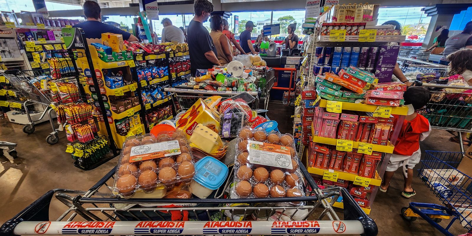 Proibição das apostas impulsiona vendas de alimentos, aponta Abras
