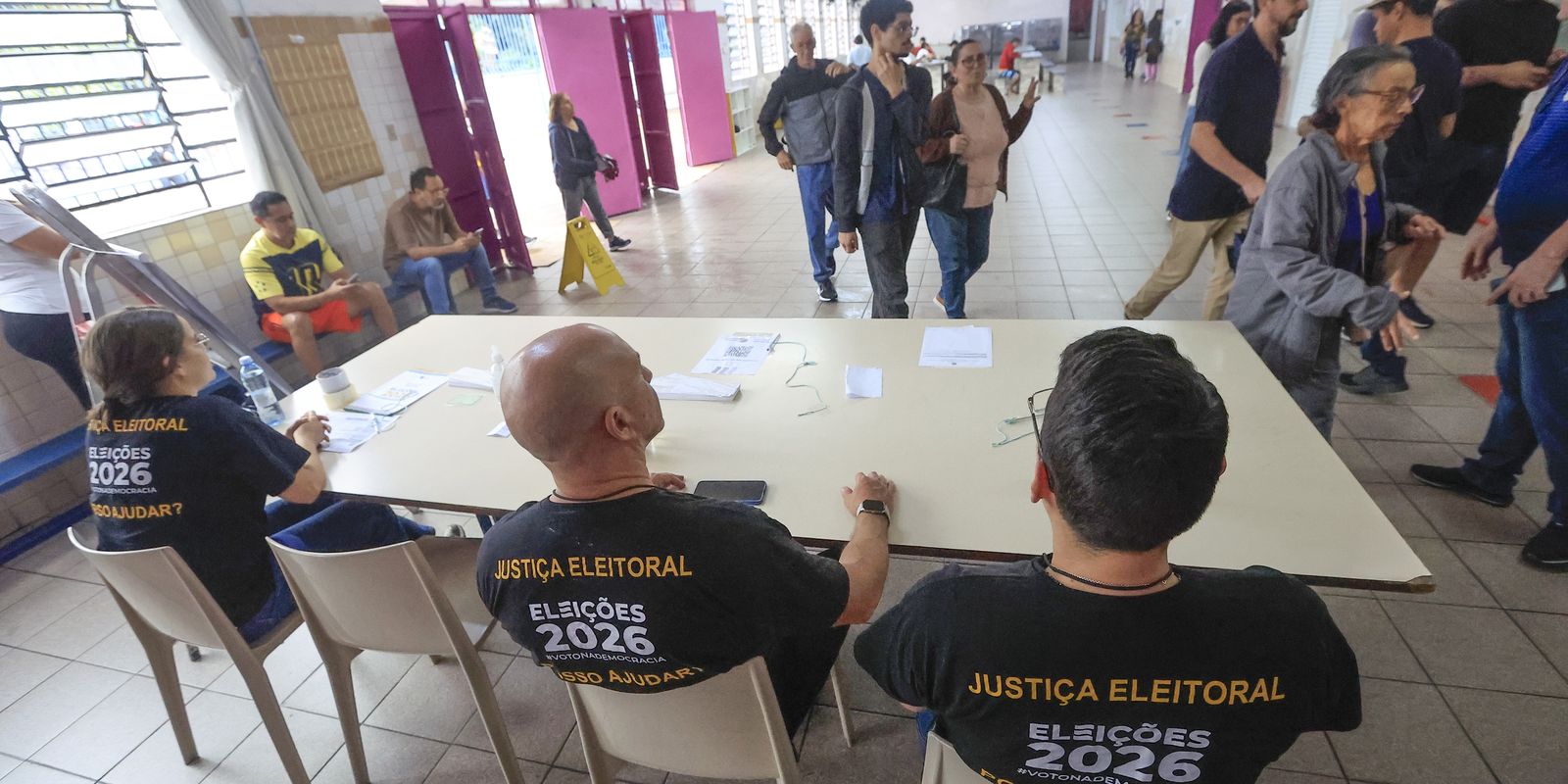 STF prorroga votação até 19h, mas 80% das seções já estavam fechadas