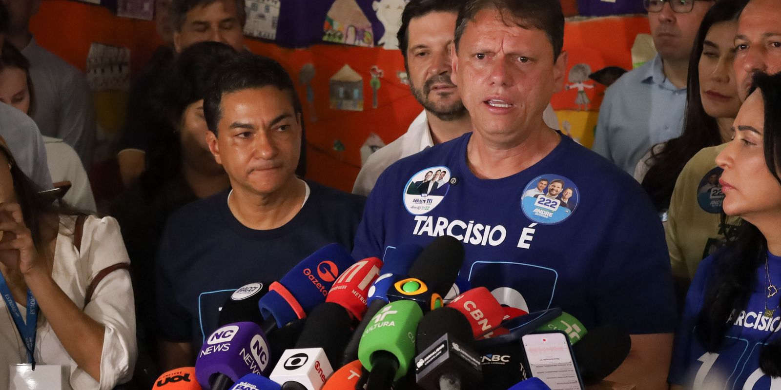 Tarcísio é reeleito em SP com 62,8% e anuncia nova fase de obras