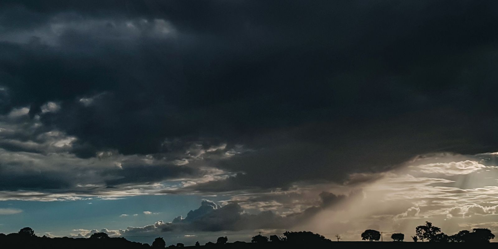 Tempestades atingem quase todo o Brasil; atenção ao alerta amarelo