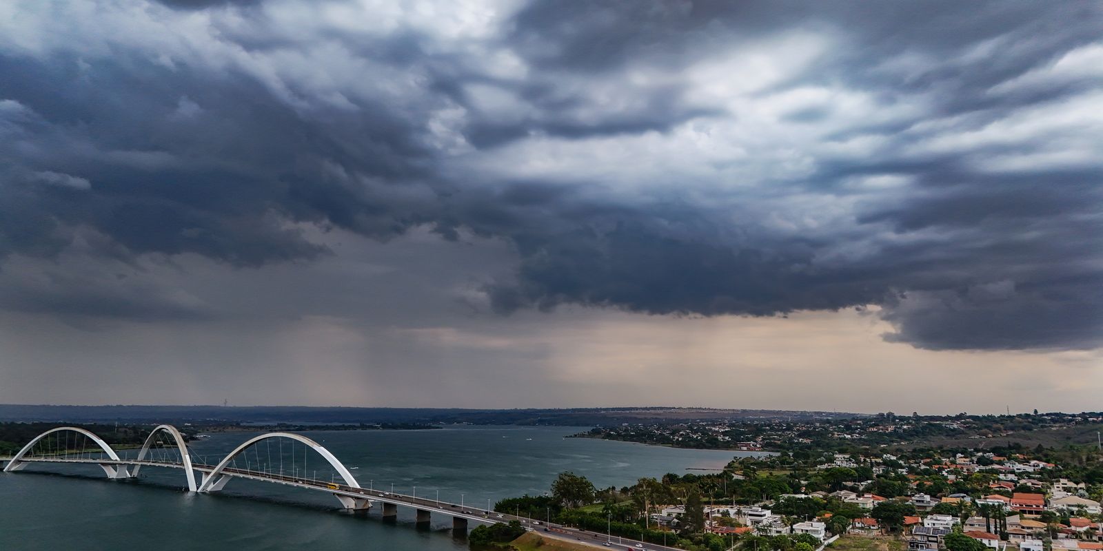 Temporal segue no Sul enquanto temperaturas sobem no restante do país