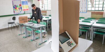 TRE-SP troca 32 urnas defeituosas; votação segue normalmente