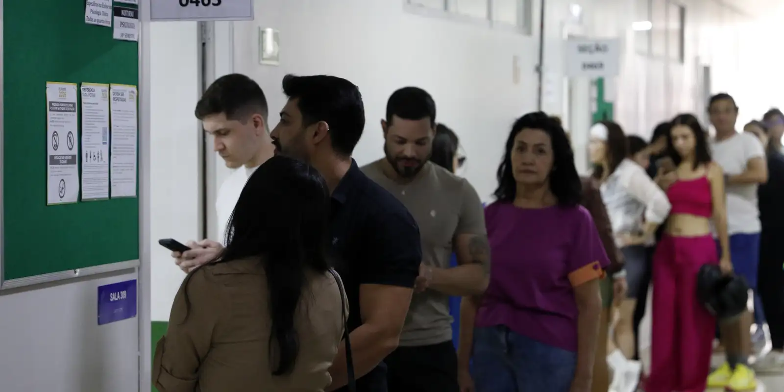 TSE corrige sistema após erro que marcou eleitores como ausentes