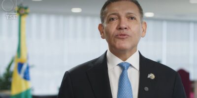 TSE desmente acusação de Flávio e confirma presença de fiscais do PL