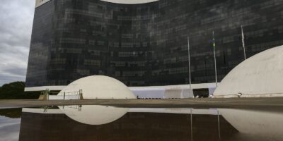 TSE retoma totalização dos votos às 19h após decisão do STF